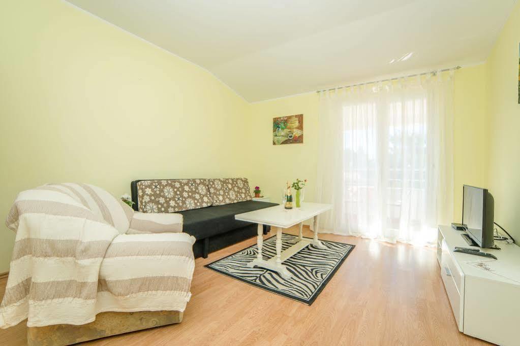 Apartments Betty Borik Rovinj Exterior foto